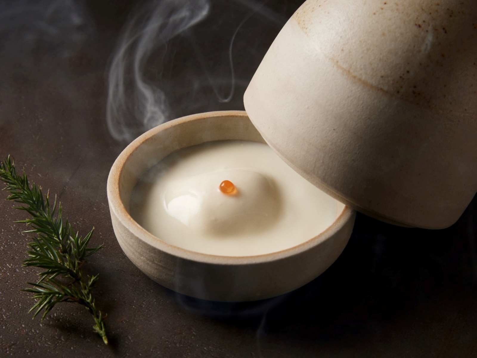 Basque-inspired cuisine at Bakea, a One MICHELIN Star restaurant in Mungia. © Asier Gómez/Bakea