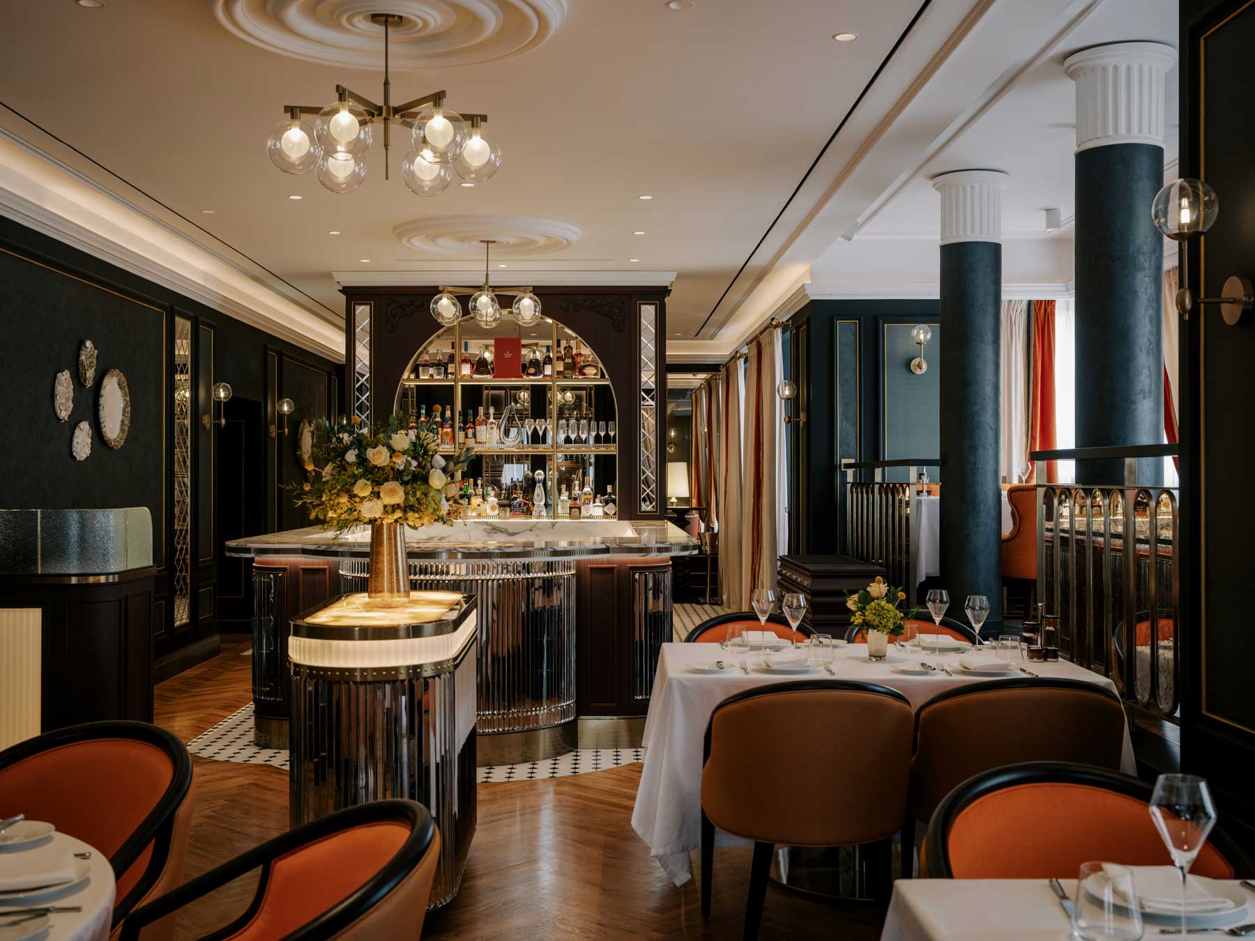 Écrin restaurant, the hotel's spot for French-European fare. ©The Burman