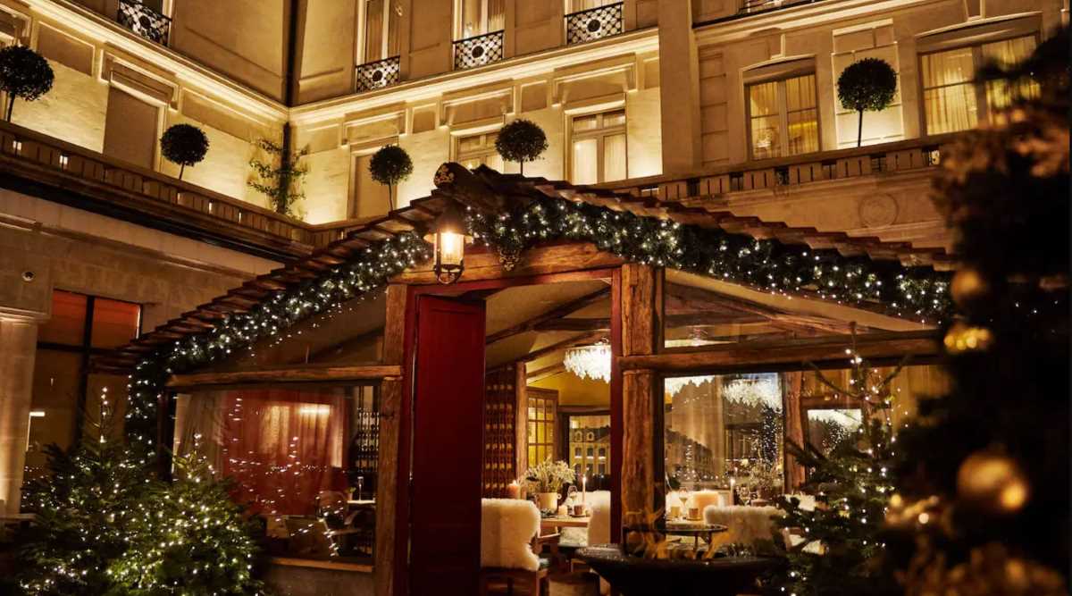 The Park Hyatt Paris Vendôme's annual Alpine chalet goes up at Christmas. © Park Hyatt Paris-Vendôme