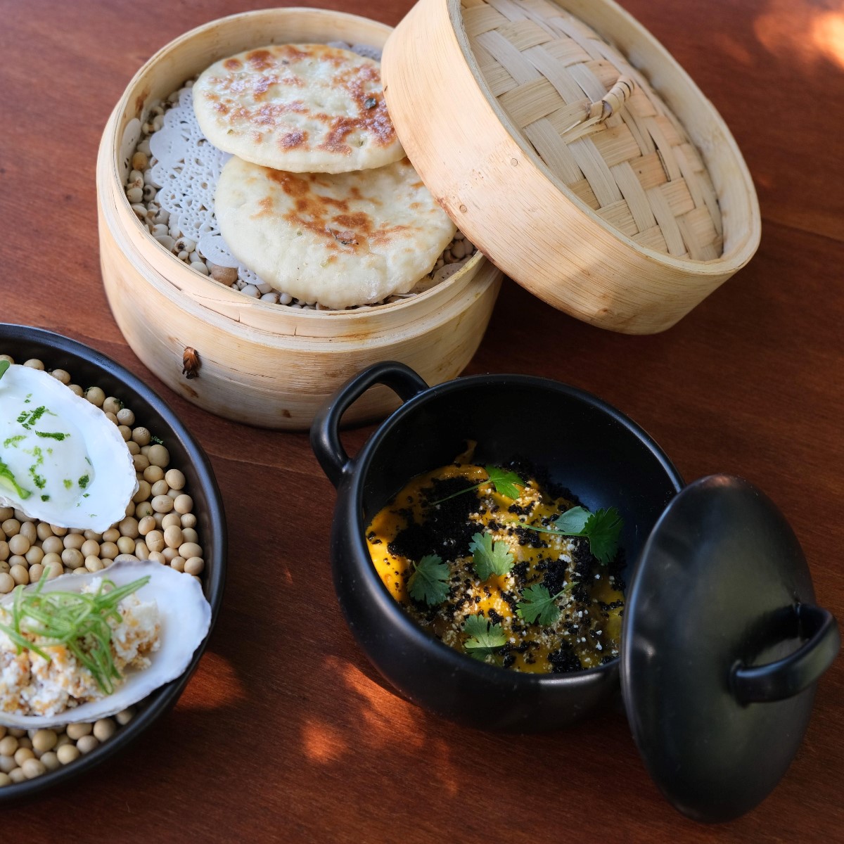 Desde o Porto, no OMA, Luís Moreira e Ana Silveira reinterpretam a cozinha portuguesa sob uma ótica contemporânea. © OMA