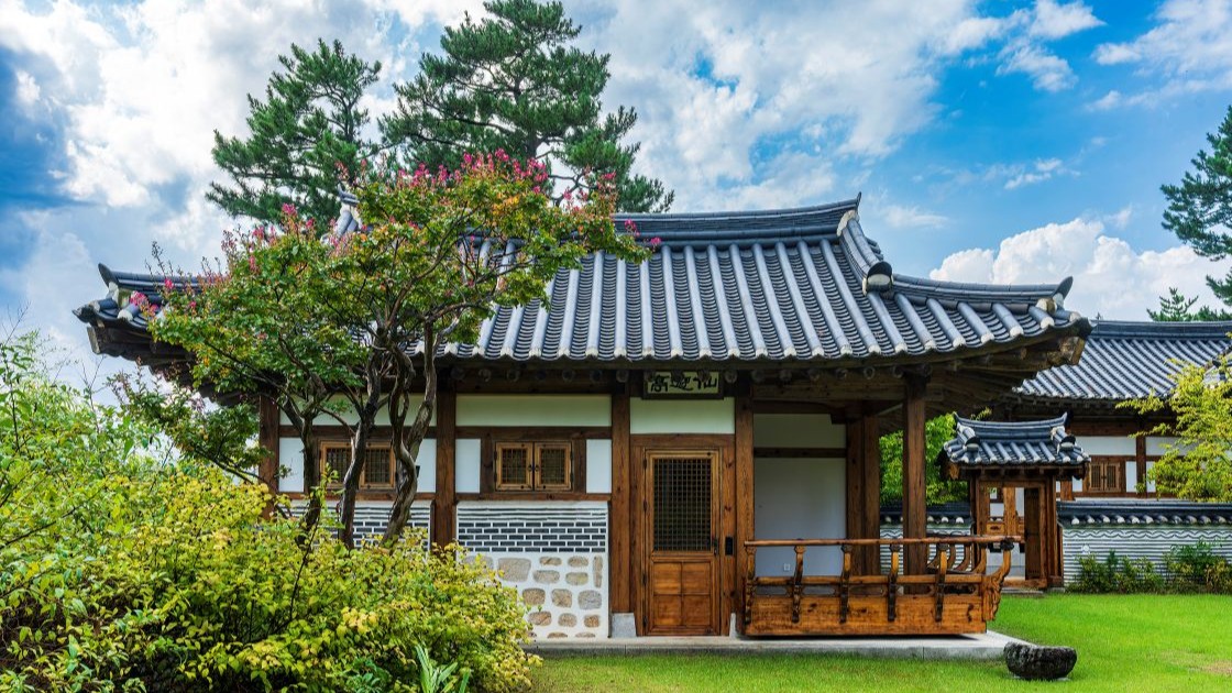 SEAMARQ Hotel's Hoanjae annex is a recreation of an aristocratic Joseon-style 'hanok' residence. ©SEAMARQ Hotel