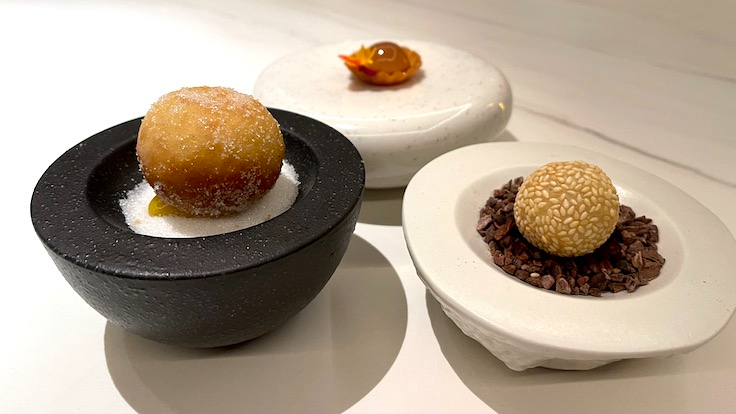 Helm's Petit Fours (©MICHELIN)