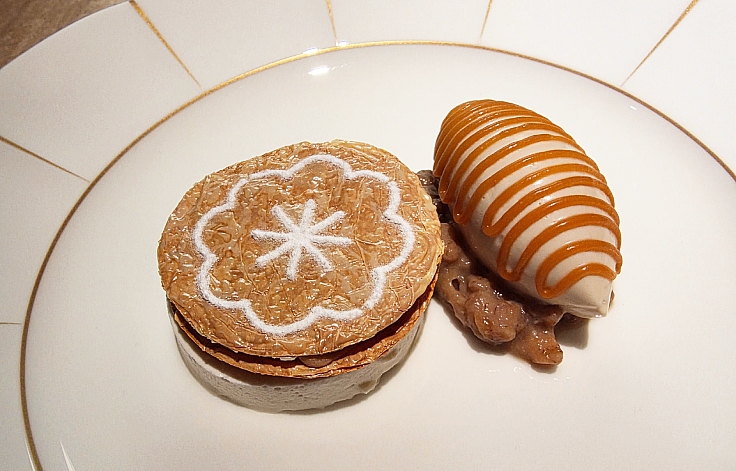 Chef Henry Lee's Tubu Millefeuille at Juksunchae. (© The MICHELIN Guide Thailand)