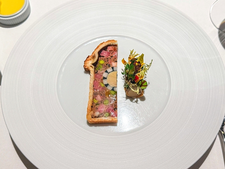 Wildpastete / Parsley / Pistachio by the Sühring brothers. (© The MICHELIN Guide)