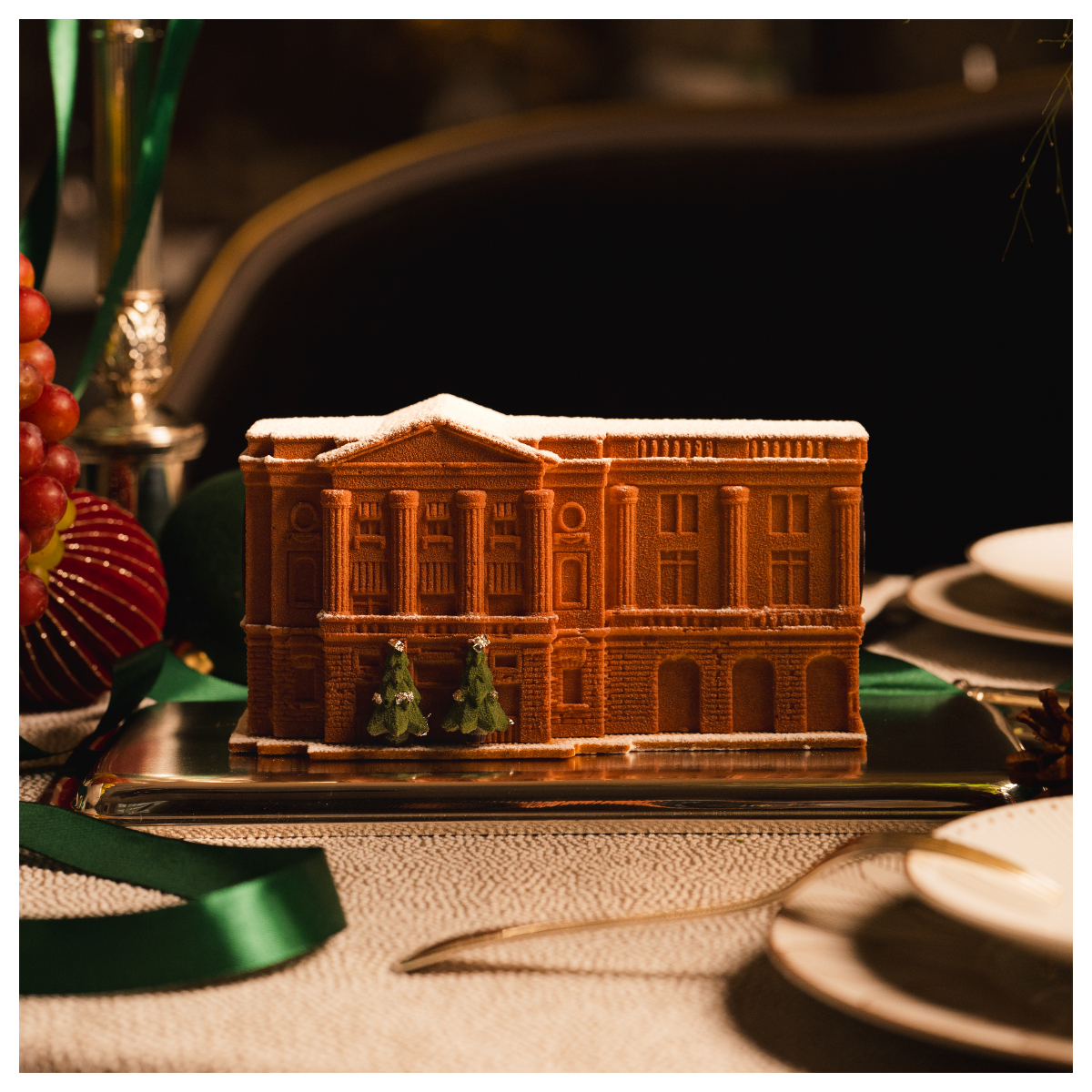 La bûche Hôtel de Crillon X Christofle © Salomé Rateau