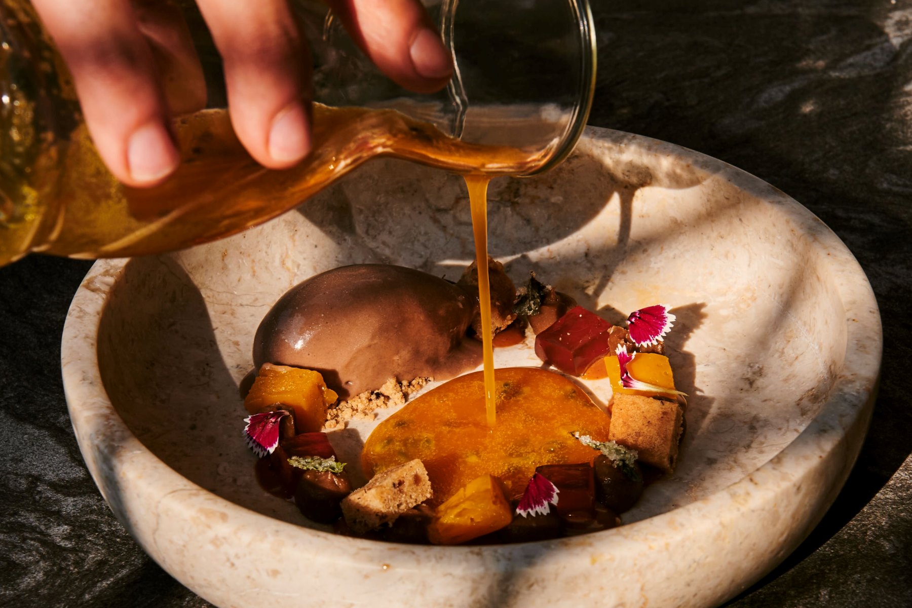 El restaurante A’Barra es una invitación a redescubrir los sabores de toda la vida desde una perspectiva actual y con el producto de primera como bandera. © A'Barra