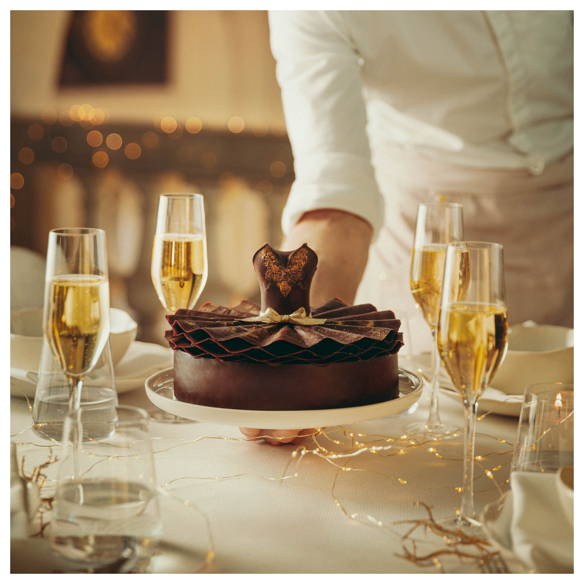 La bûche de Noël 2025 « La Ballerine », du chef pâtissier Vincent Thomassin (Lyon) © InterContinental Lyon - Hotel Dieu