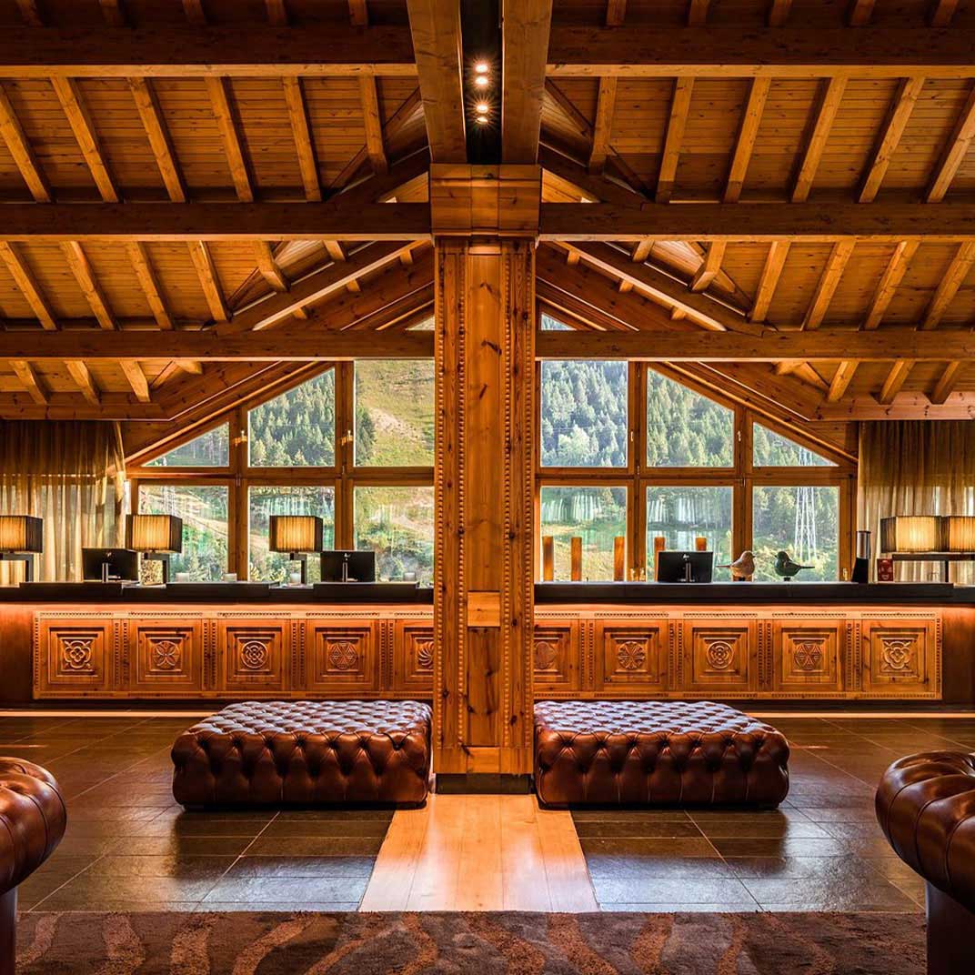 Spacious alpine interiors at Andorra's only Key ski hotel with a Star restaurant. © Sport Hotel Hermitage & Spa
