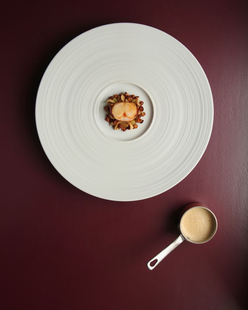 Hummerschwanz, dunkles Bier, Pfifferlinge: kulinarische Reduktion im besten Sinne © Alois Dallmayr