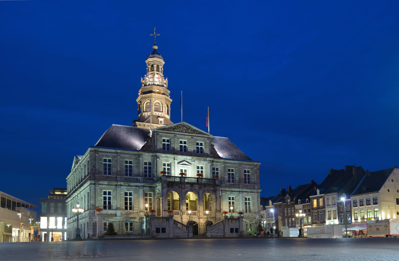 Het stadhuis van Maastricht. © Ivinst/iStock