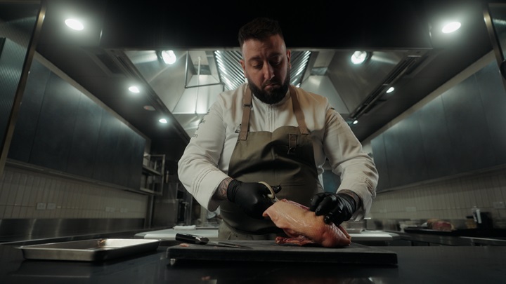 Frassi 希望菜色擁有鮮明的個性，傳遞出大膽而鮮明的風味。（©MICHELIN） 