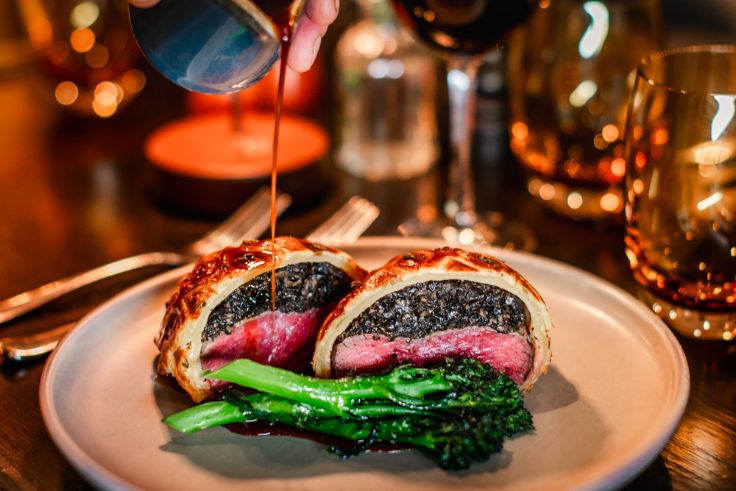 Beef Wellington, Tenderstem Broccoli at Sauce, Painswick. © Camilla Reynolds