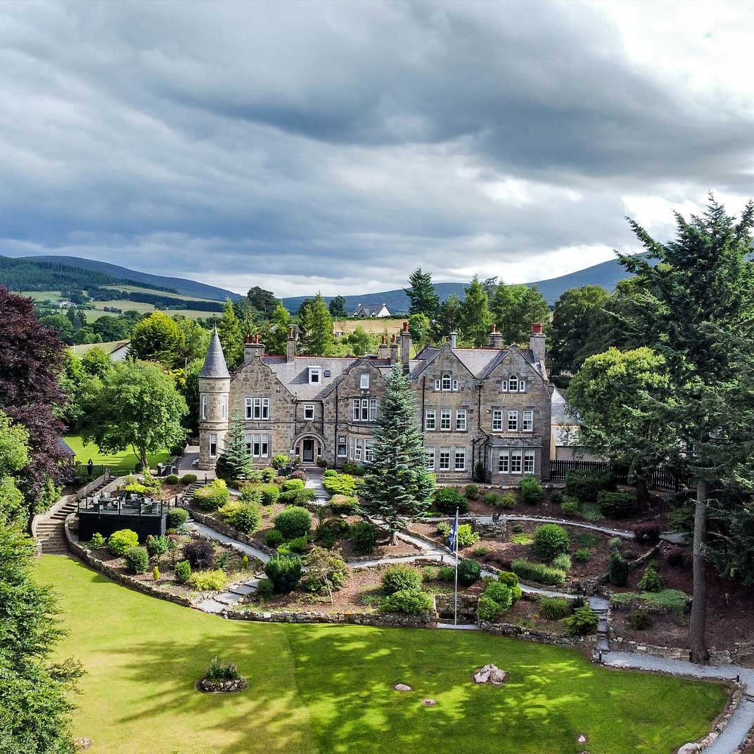 The Victorian mansion that hosts Dowans Hotel in Scotland. © Dowans Hotel