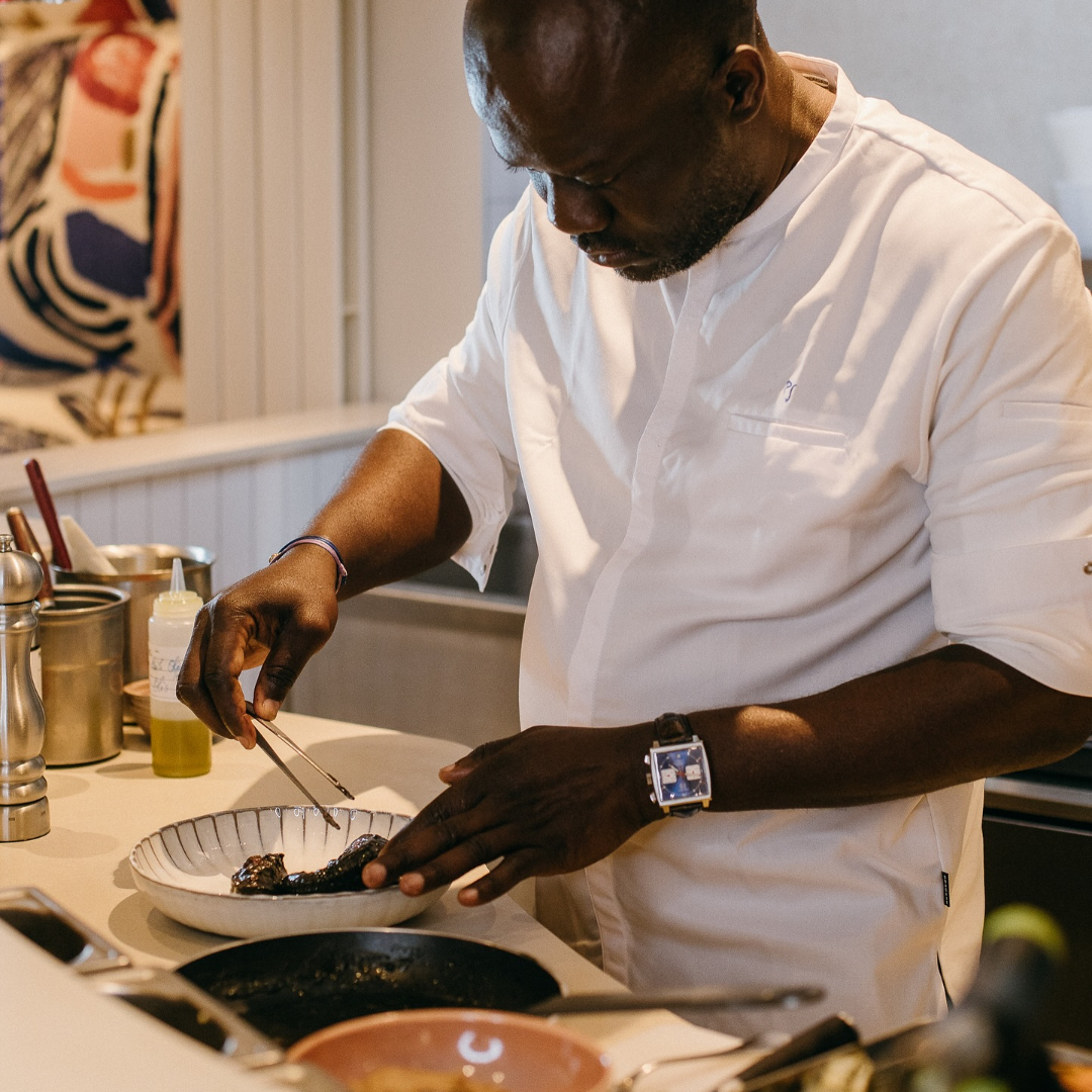 Le chef Pierre Siewe de Table Penja (Paris) © Christopher Salgadinho