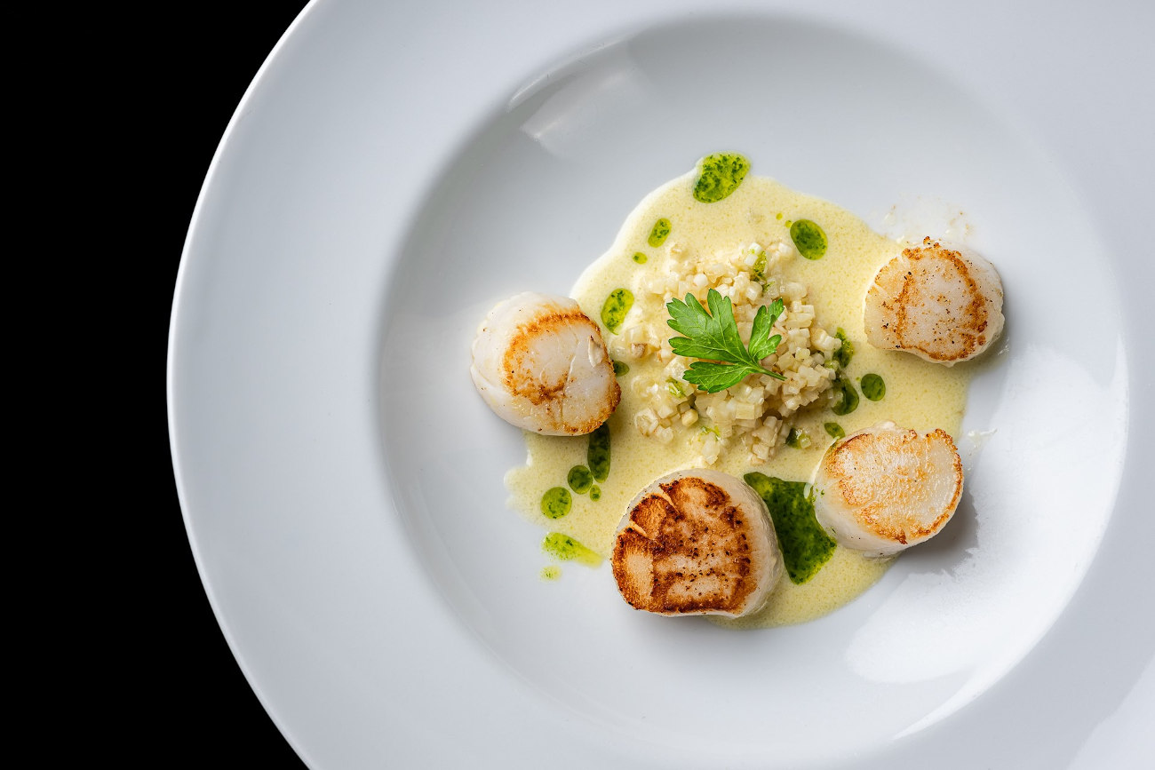 Pierre-Luc Husson is een liefhebber van mooie producten als sint-jakobsnoten. © Eating.be