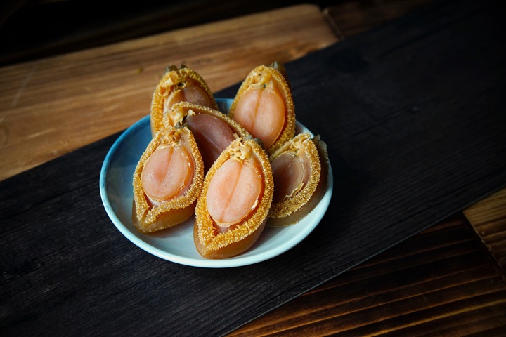 貴為「鮑參翅肚」之首，乾鮑魚是節慶場合重要菜式的重要食材之一。（©Shutterstock）