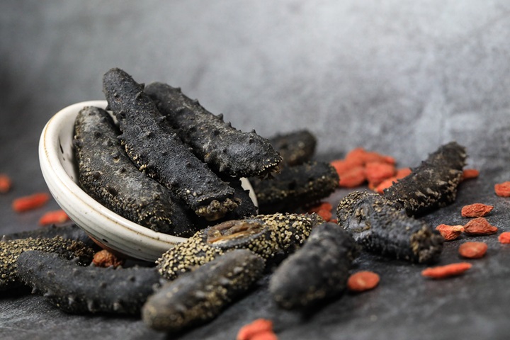 海參被譽為海洋中的珍品，是許多高級菜式中的重要食材。（©Shutterstock）