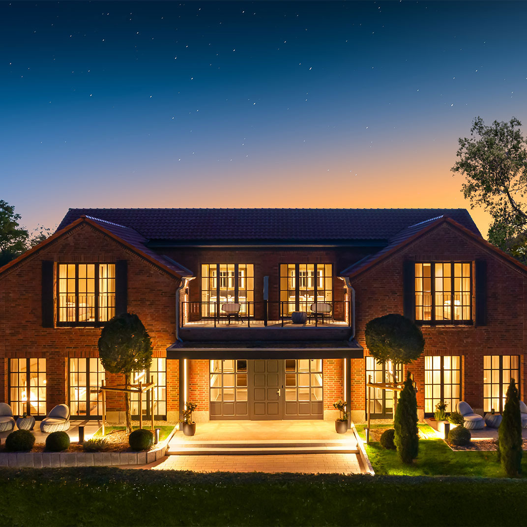 Weissenhaus Private Nature Luxury Resort glows at twilight along Germany’s Baltic Sea coast. © Weissenhaus Private Nature Luxury Resort 