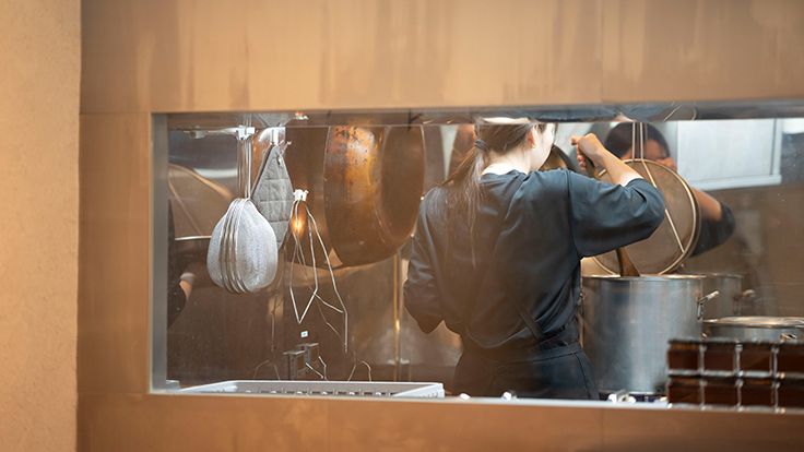 From pot to plate, chefs craft each element with focus and skill  © Hisashi Yoshino / the MICHELIN Guide