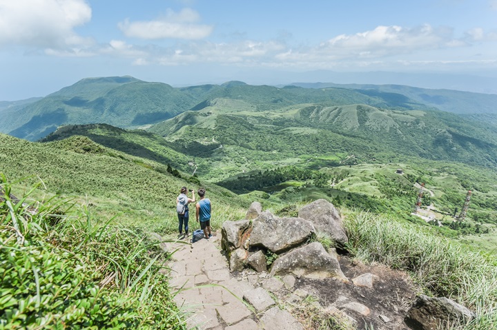 Just an hour’s drive from central Taipei, Yangmingshan National Park preserves volcanic landscapes and diverse vegetation. ©Shutterstock