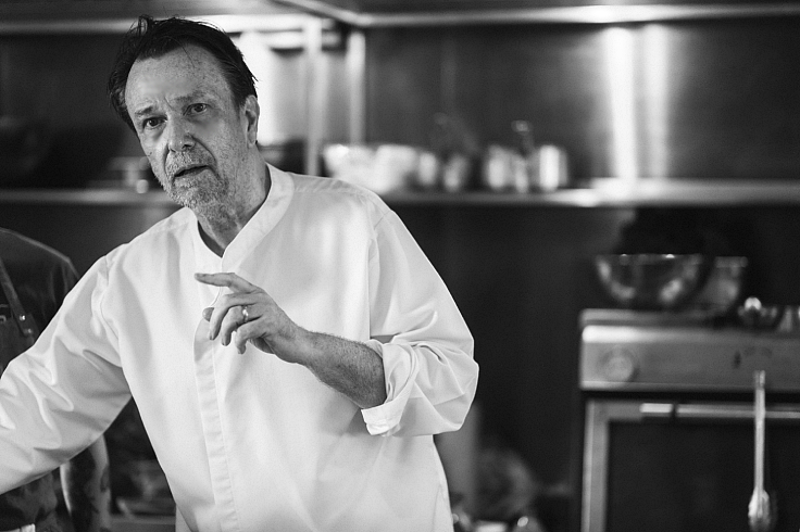 David Thompson, Australian chef, restaurateur and cookery writer, is globally respected for his deep, uncompromising mastery of Thai cuisine. © Anuwat Senivansa Na Ayudhya/The MICHELIN Guide Thailand