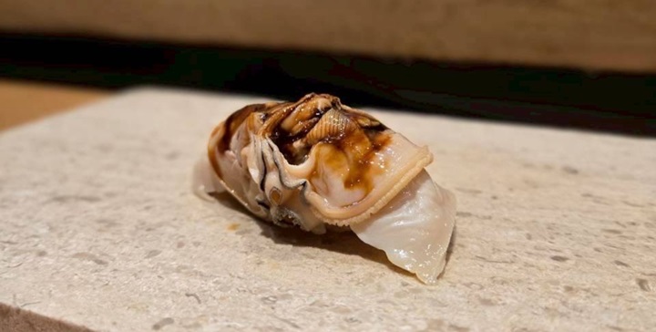 （©Sushi Mikoshi）