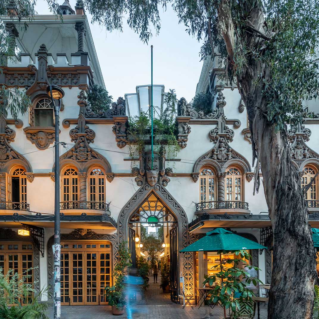 The Pasaje Parián, a landmark building in the trendy Roma Norte, hosts the Hotel Parian. © Hotel Parian