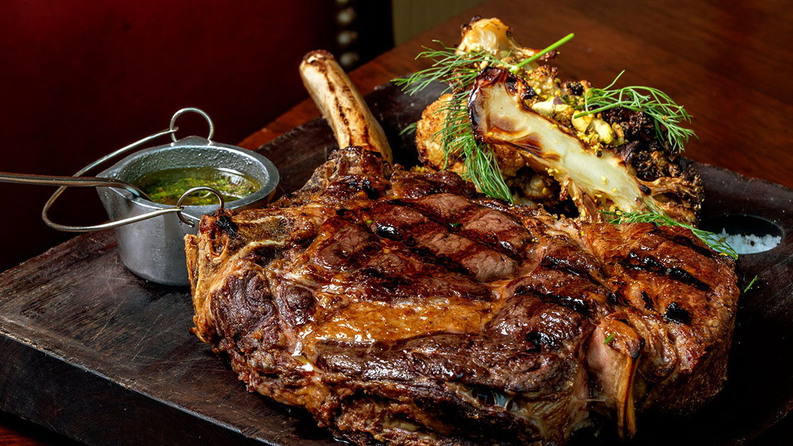 Côte de bœuf avec os, maturée pendant 45 jours, du restaurant Elena. © Four Seasons Hotel Buenos Aires/Elena