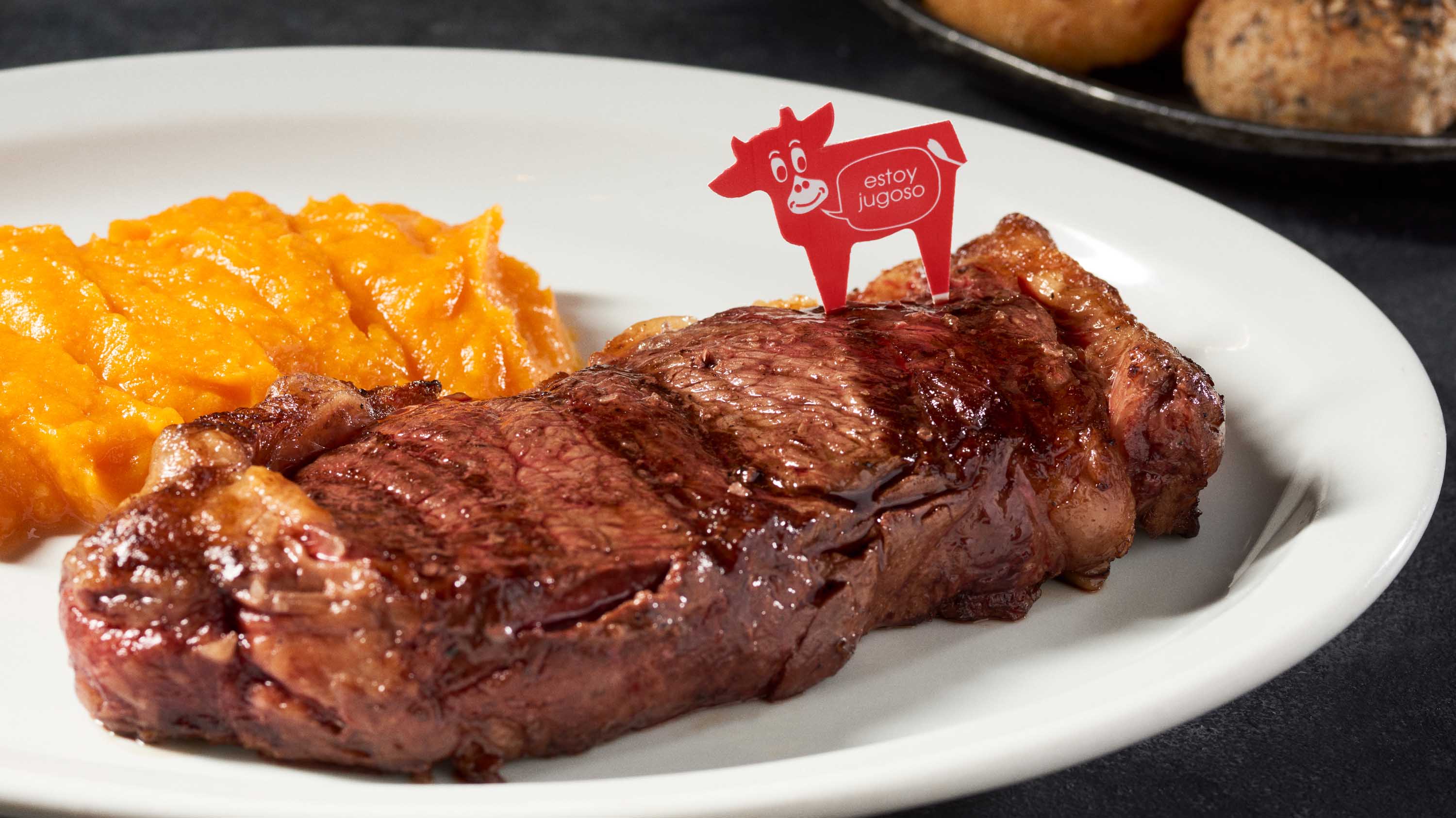 Steak saignant au chorizo chez Las Lilas. © Las Lilas