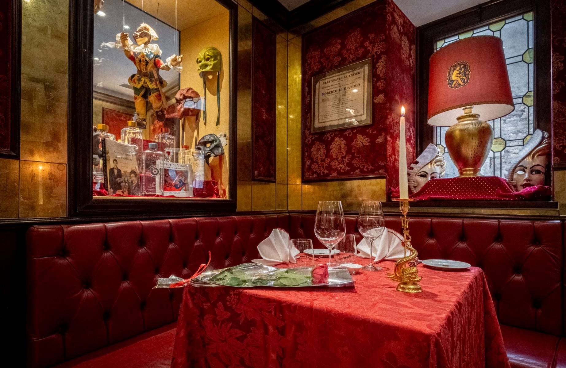 Tra luci soffuse e sapori antichi, Venezia svela la sua anima più romantica. © Bistrot de Venise