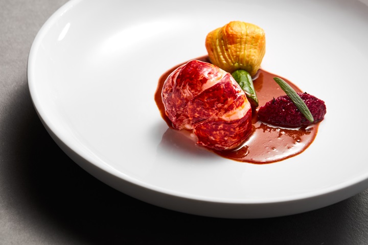 Brittany blue lobster, chocolate with ruby sauce at Caprice. © Four Seasons Hotel Hong Kong/Caprice