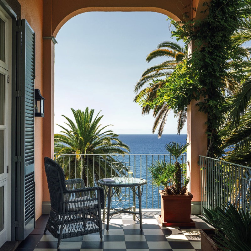 Alguns quartos e suítes do Reid’s Palace têm vistas deslumbrantes para o Oceano Atlântico. © Reid’s Palace, A Belmond Hotel, Madeira