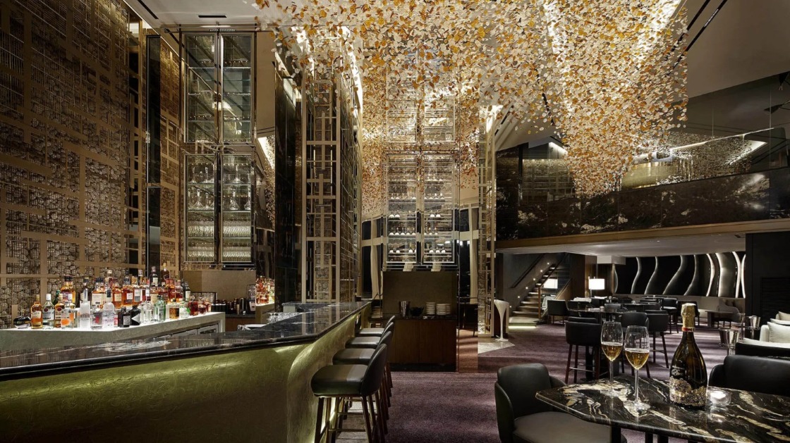 Bar 81 has one of the most expansive list of champagnes in Korea. © SIGNIEL Seoul