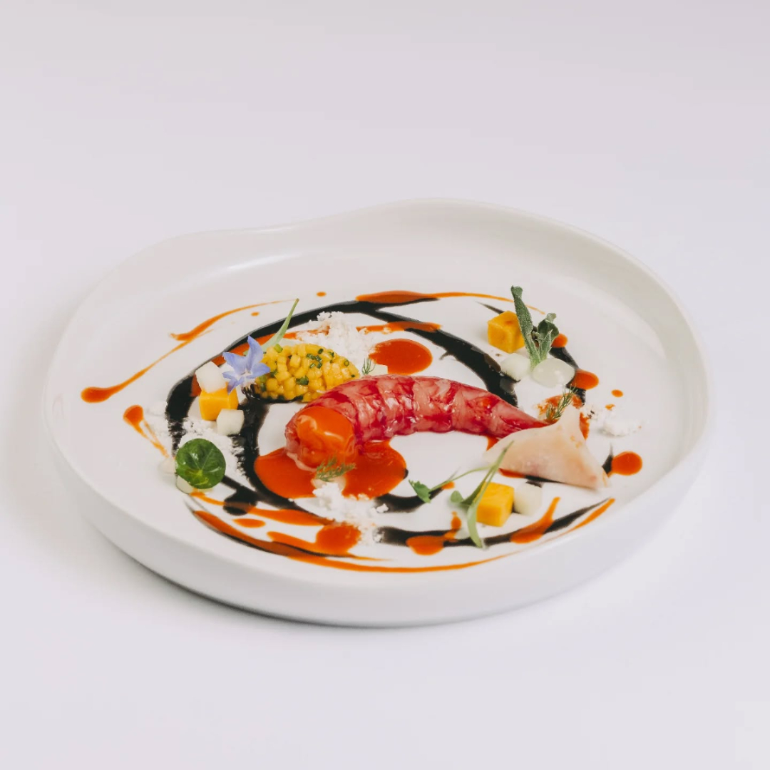 Carabineiro, giant red prawns, with curry, kaffir lime and coconut. © IN Diferente (Porto)  