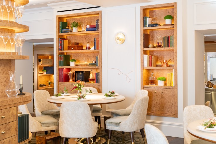 CORE by Clare Smyth has an attractive dining room befitting of the Three-MICHELIN-Star food. © WeTheFoodSnobs/CORE by Clare Smyth