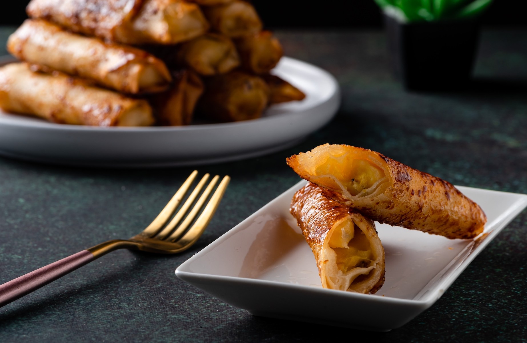 Born from surplus saba (plantain) harvests, turon reflects Filipino ingenuity and the meeting of Spanish and Chinese culinary influences. © Sherwin dela Peña
