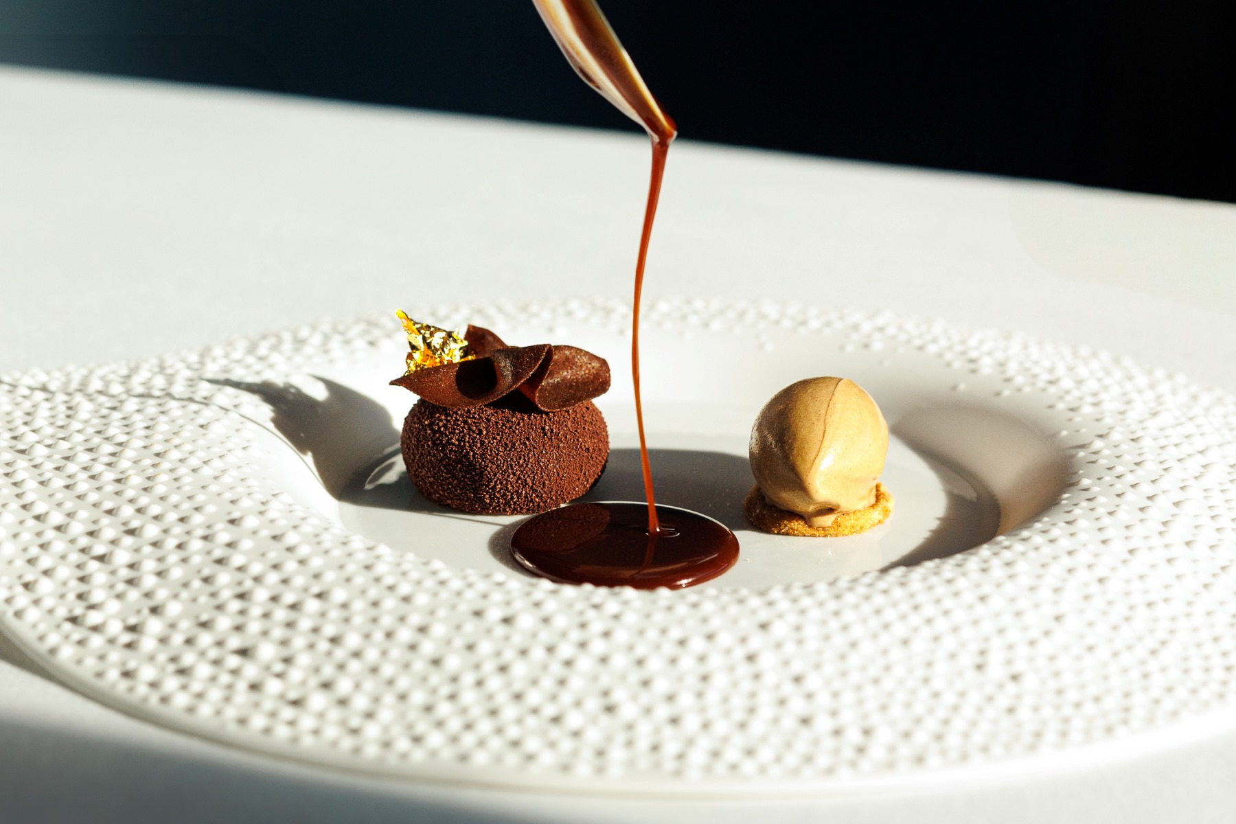 Caramelo e café, uma sobremesa do restaurante Fifty Seconds, localizado na Expo de Lisboa. © Henrique Isidoro/Fifty Seconds