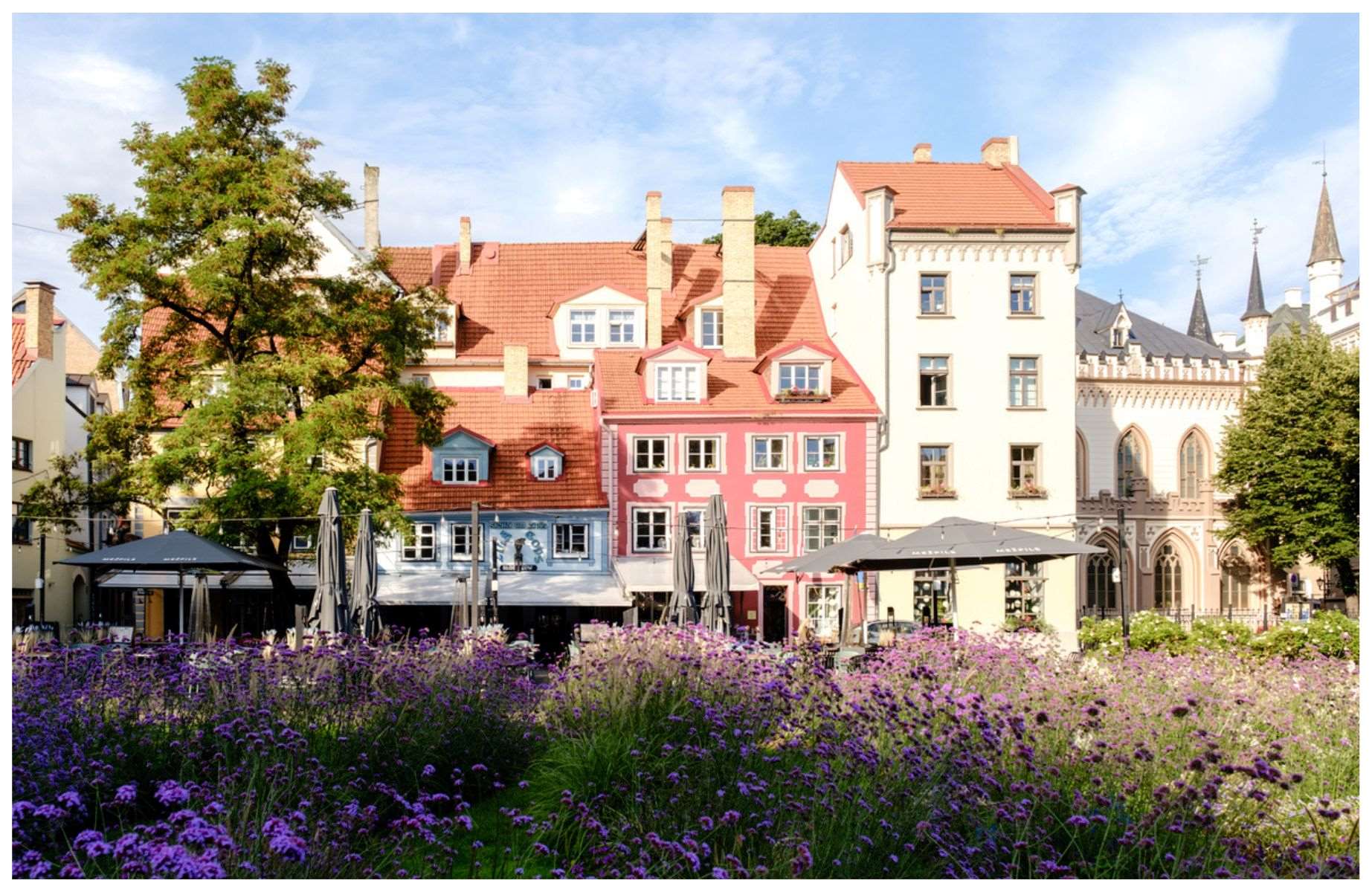Livu Square is one of many charming corners in Riga's Old Town. © fokkebok/iStock