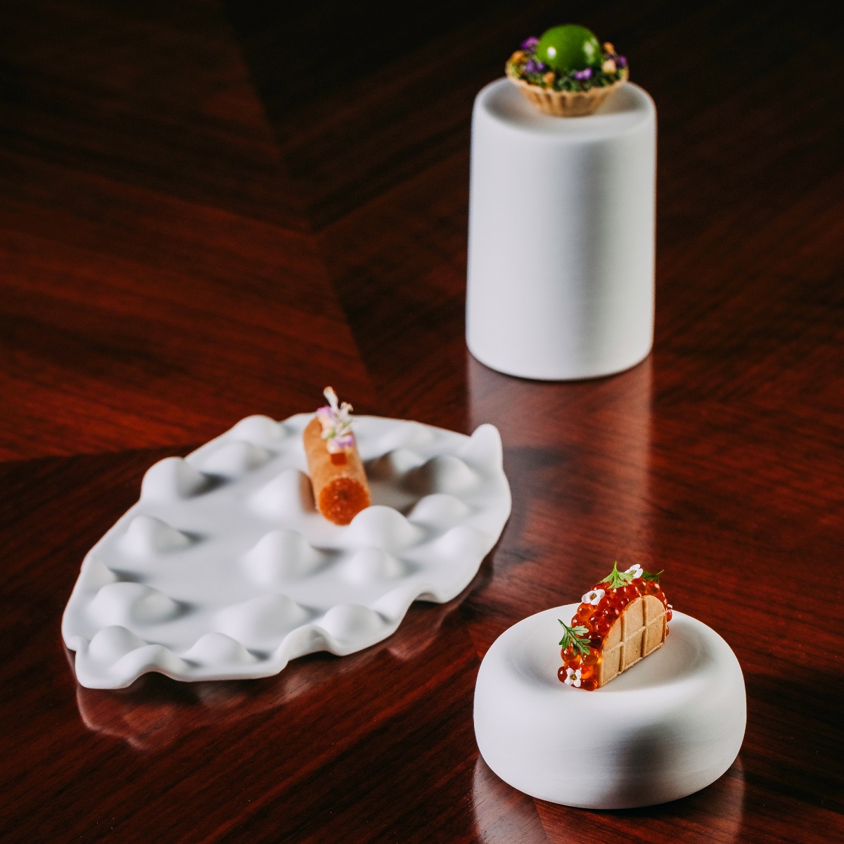 A cozinha do chef Francisco Quintas alia criatividade e rigor técnico em dois menus de degustação, um de 13 e outro de 15 momentos. © Largo do Paço