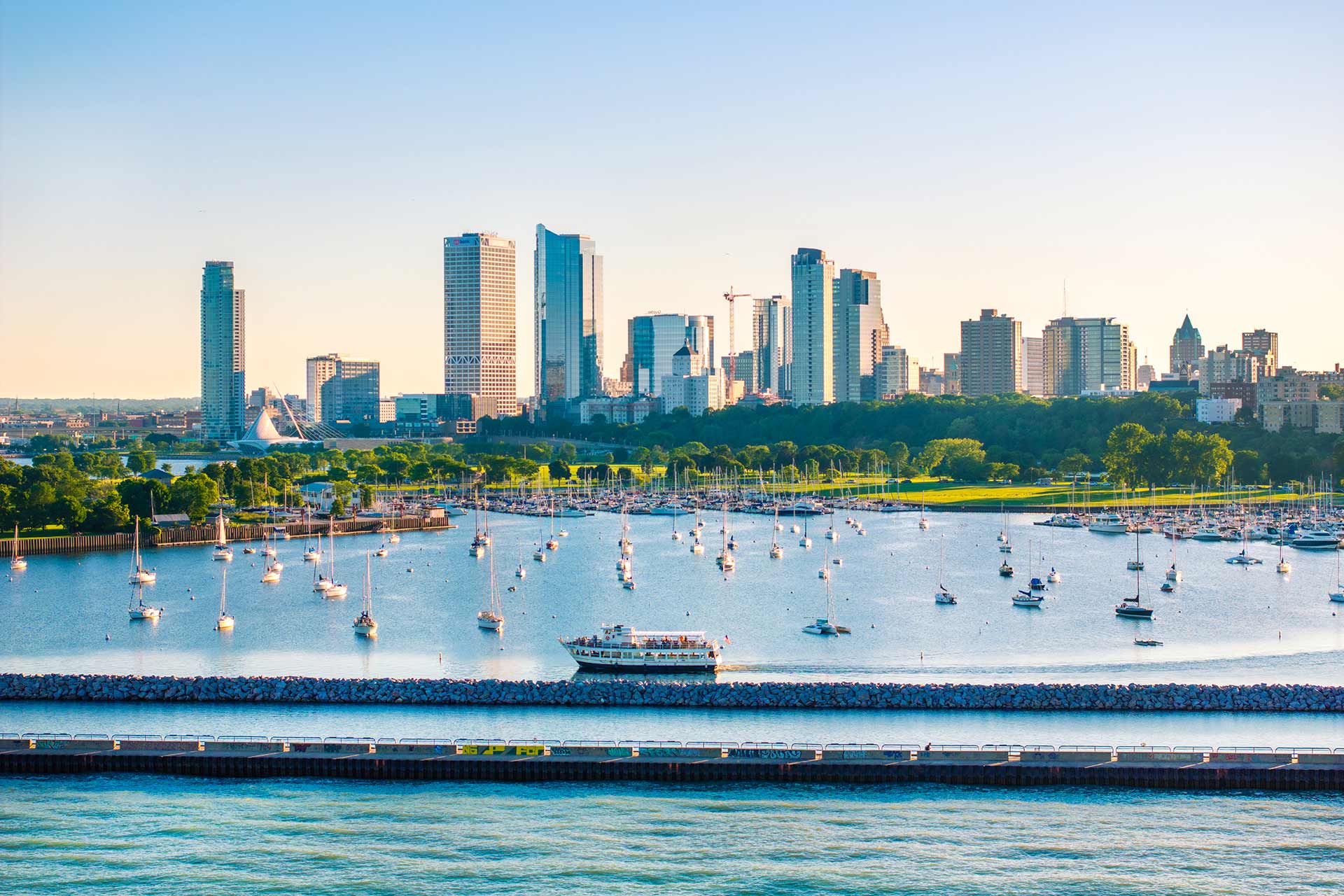 Milwaukee Skyline. © Visit MIlwaukee