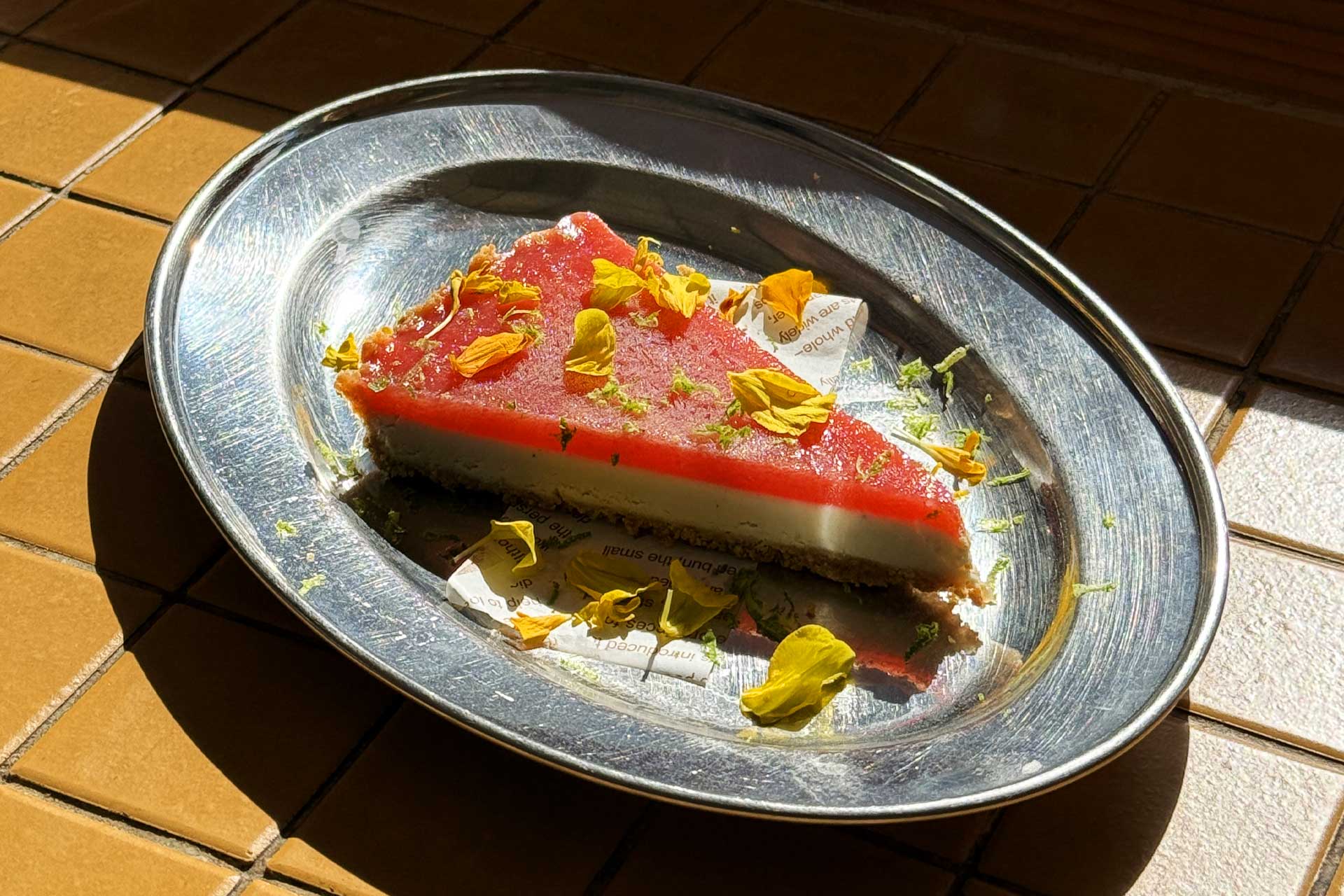 Vegan cheesecake with Florida's tropical fruits. © Tam Pham