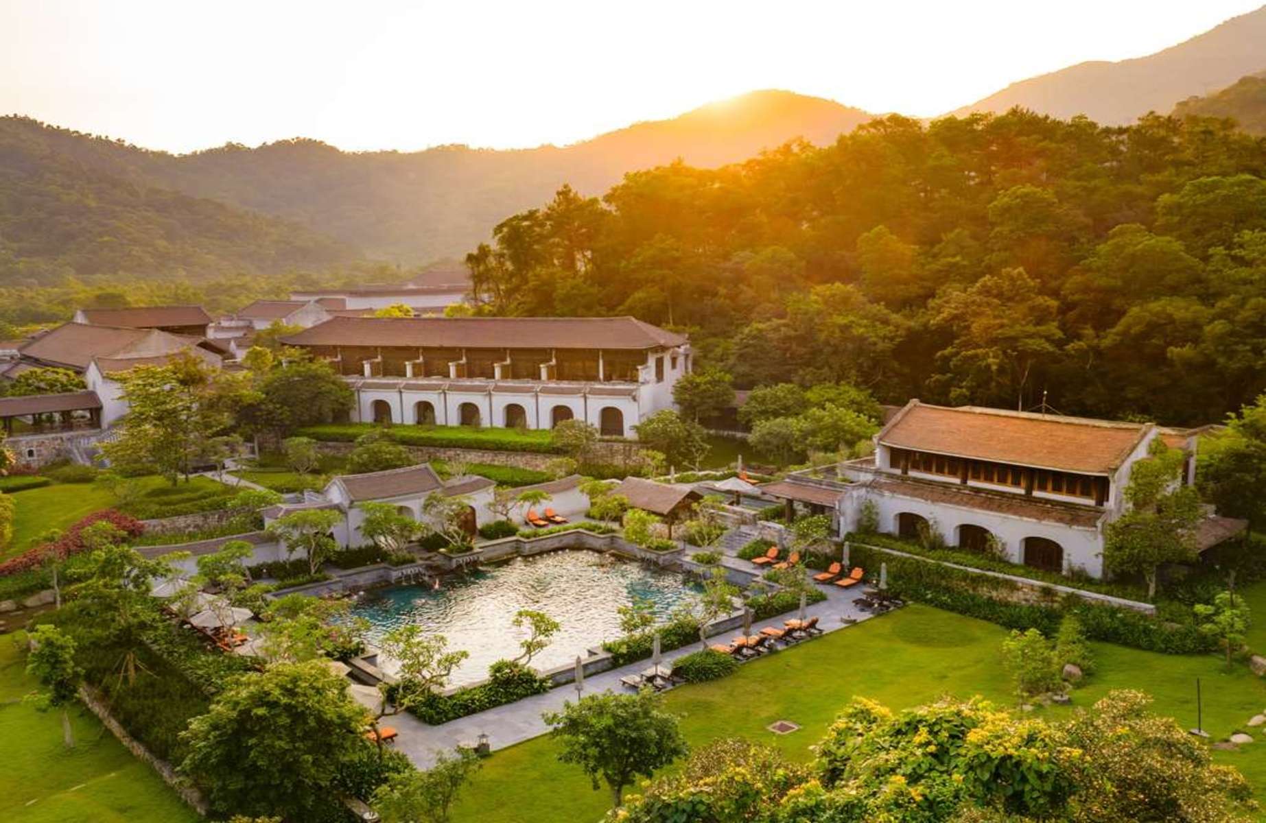Hide away in the misty Yen Tu mountains at Legacy Yen Tu - MGallery, where Vietnam’s lush landscapes meet spiritual calm. © Legacy Yen Tu - MGallery