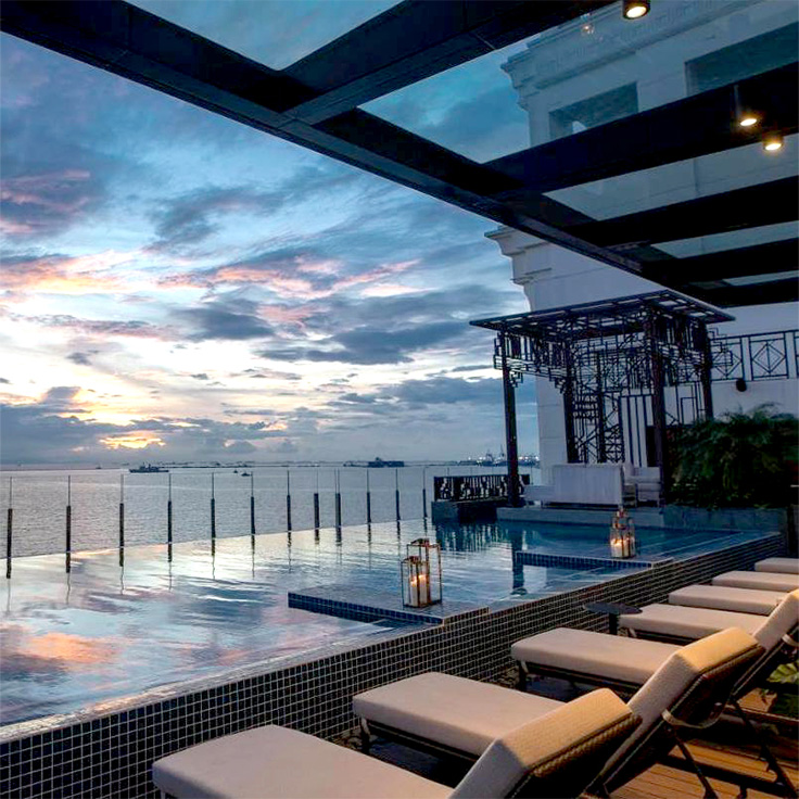 Vue imprenable sur la baie de Manille depuis la terasse de l'hôtel l'Admiral Hotel Manila. ©Admiral Hotel Manila - MGallery