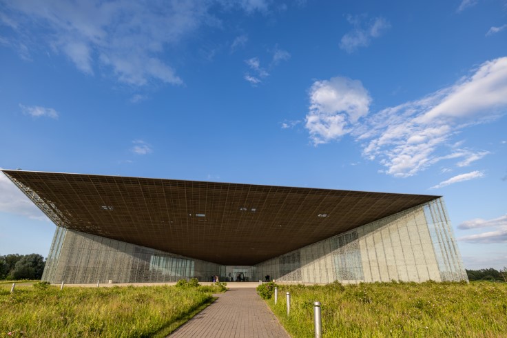 The angular rooftop of the Estonian National Museum. © Alexander Farnsworth/iStock