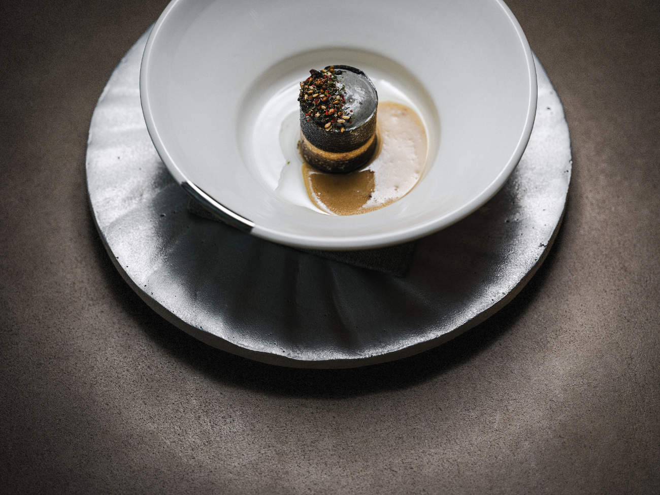 Le talent de Nick Bril, chef de The Jane à Anvers, est raffiné et profond. © Pieter D'Hoop