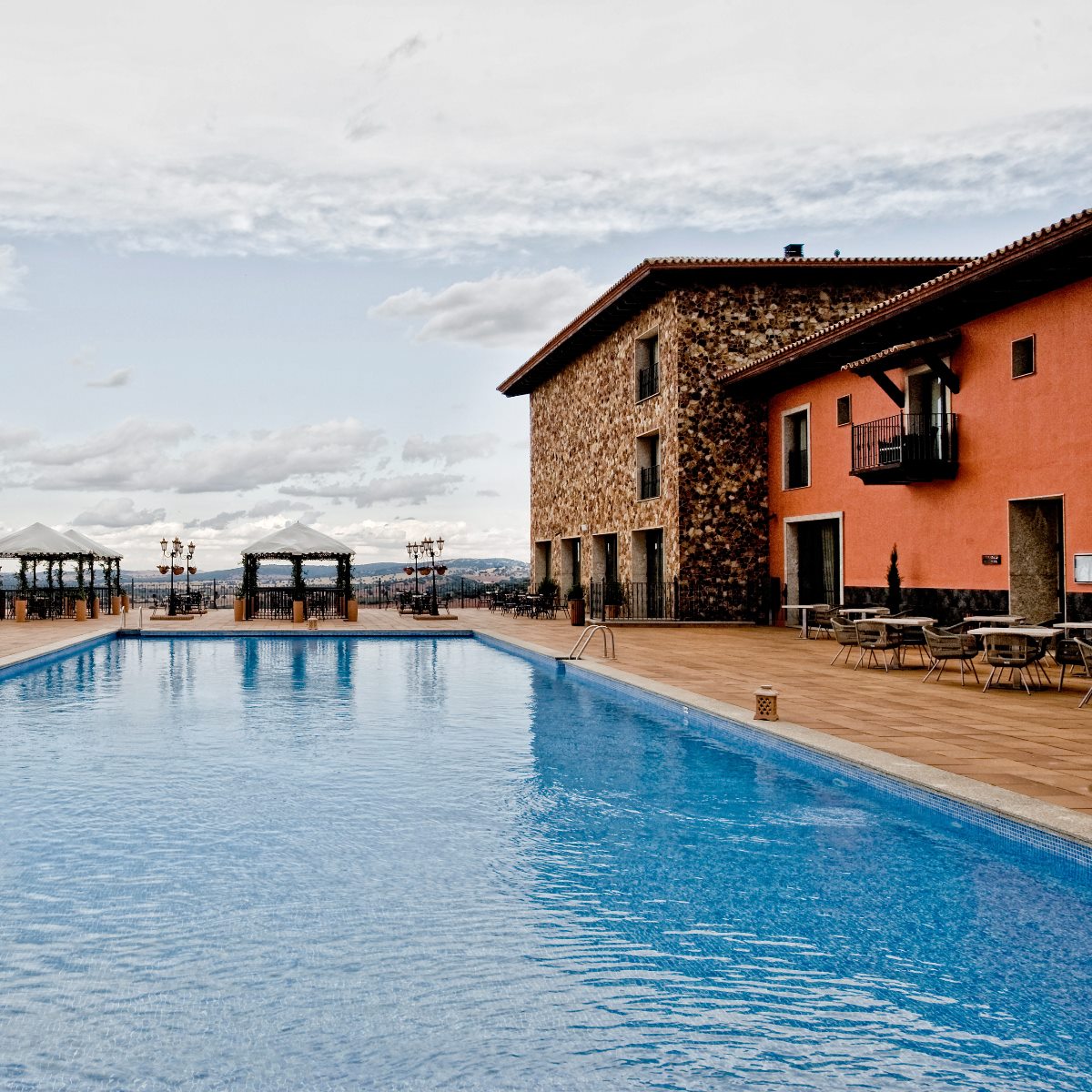La estancia rural La Caminera, en la campiña manchega, es el único hotel de Europa con aeropuerto privado. © Hotel La Caminera Club de Campo