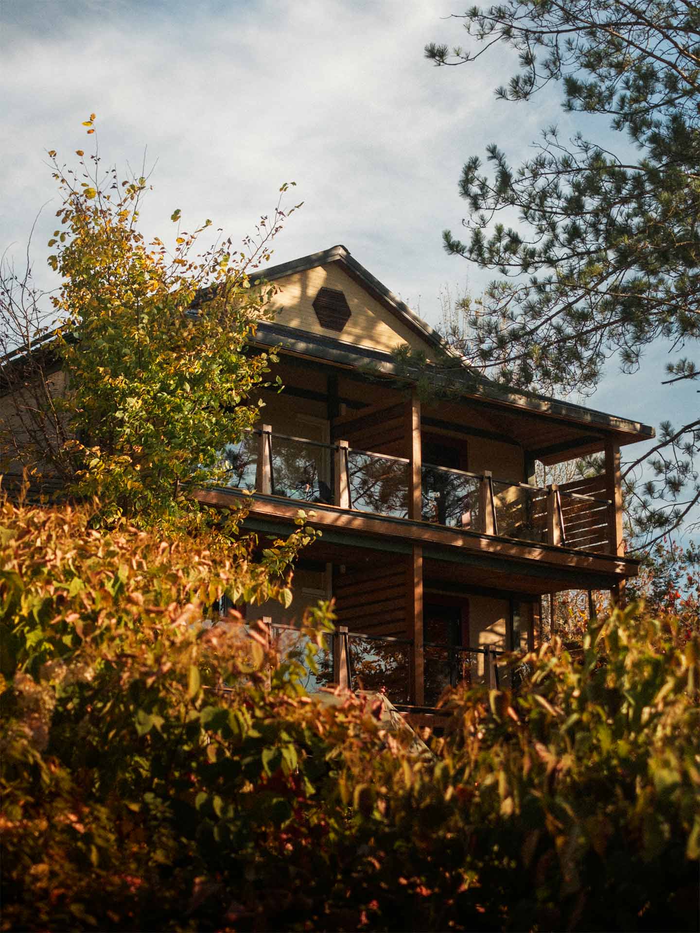 Exterior of the Auberge. © Émile Desroches