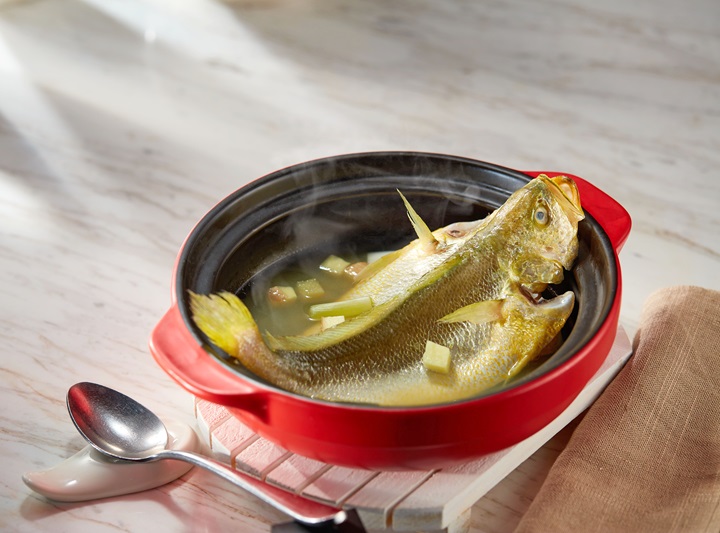 100-Second Stewed Yellow Croaker at Putien. © Putien (Causeway Bay)