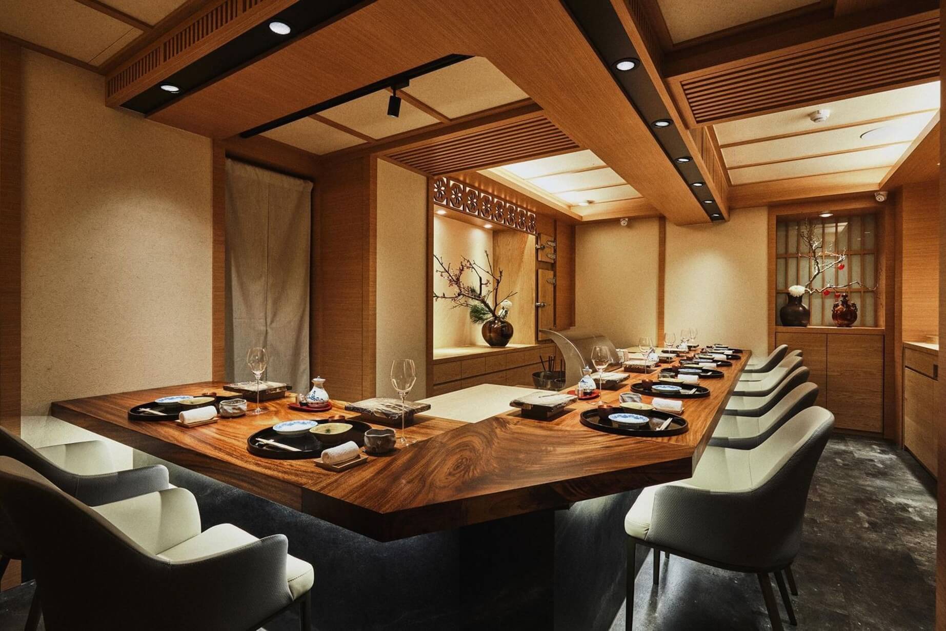 In tempura preparation, perfection can hinge on mere seconds, with no way to conceal the process as it unfolds in front of guests. Pictured: the counter seating area at Motoichi. © Motoichi