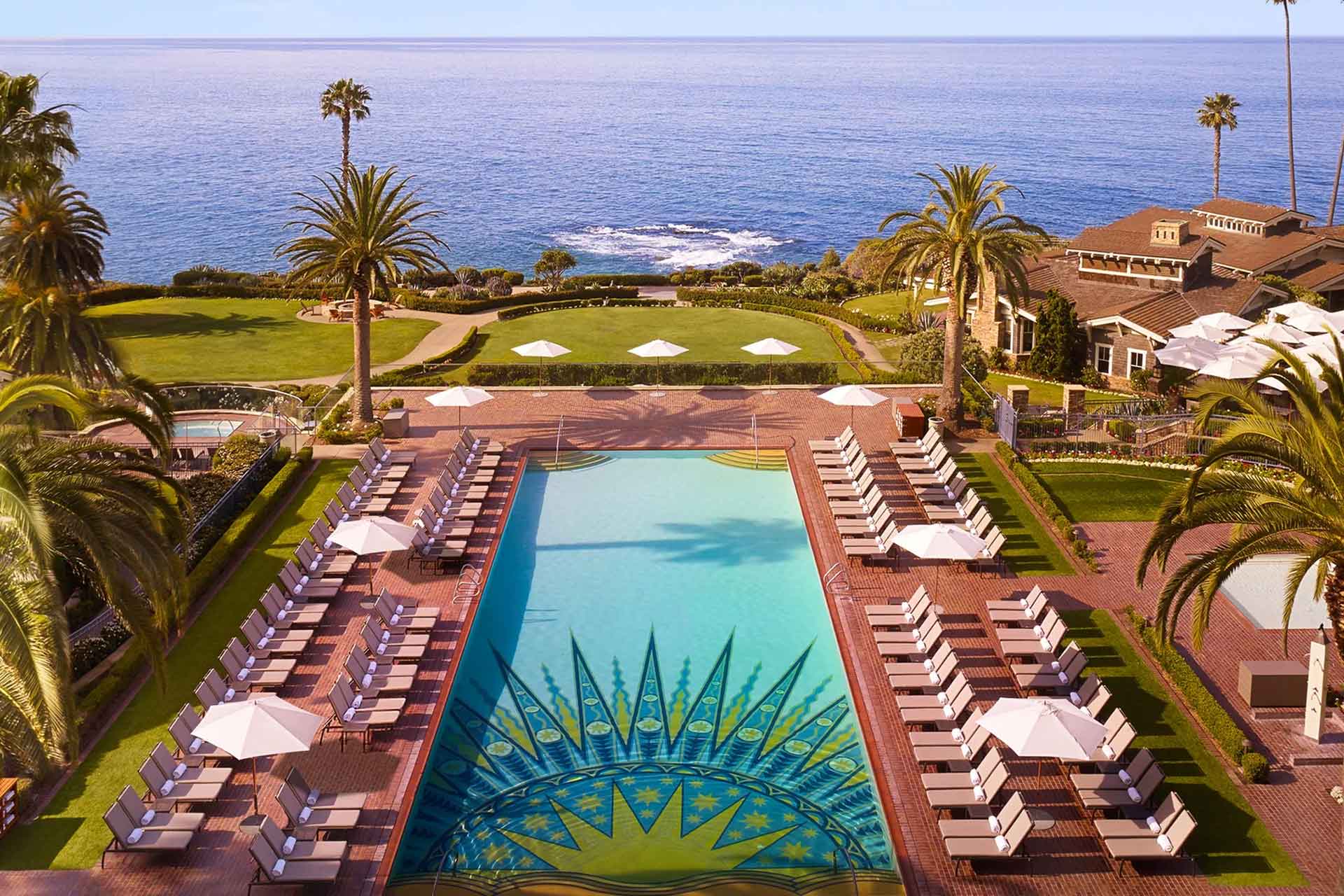 The mosaic pool overlooking the ocean at Montage Laguna Beach. © Montage Laguna Beach